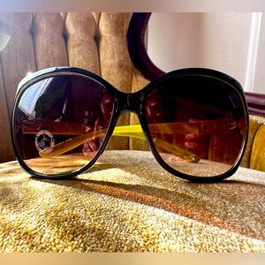 Juicy Couture Sunglasses with neon yellow inside frame NWT New with sticker